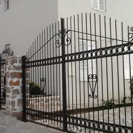 Villa Mirista Luštica Bilik gambar