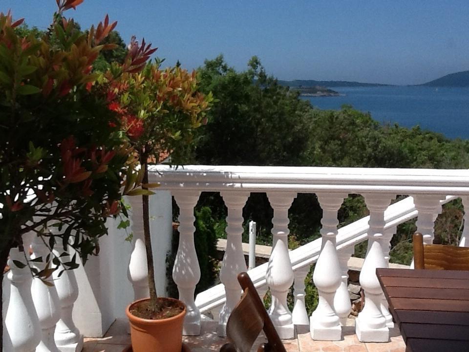 Villa Mirista Luštica Bilik gambar